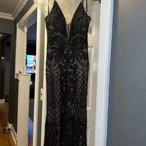Bestsey Adam black dress